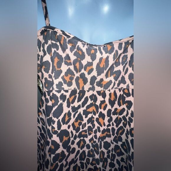 Boohoo LEOPARD PRINT FLIPPY ROMPER - Picture 10 of 16